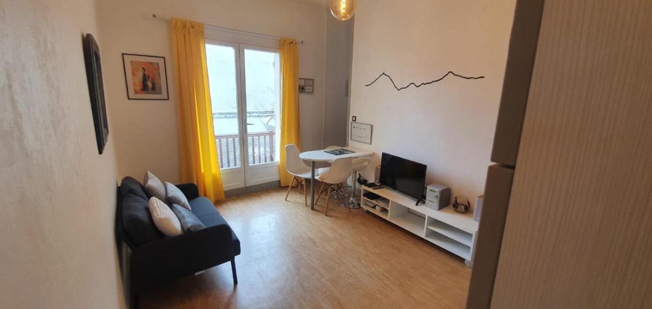 Studio Lumineux Au Centre Ville Баньєр-де-Бігорр Екстер'єр фото